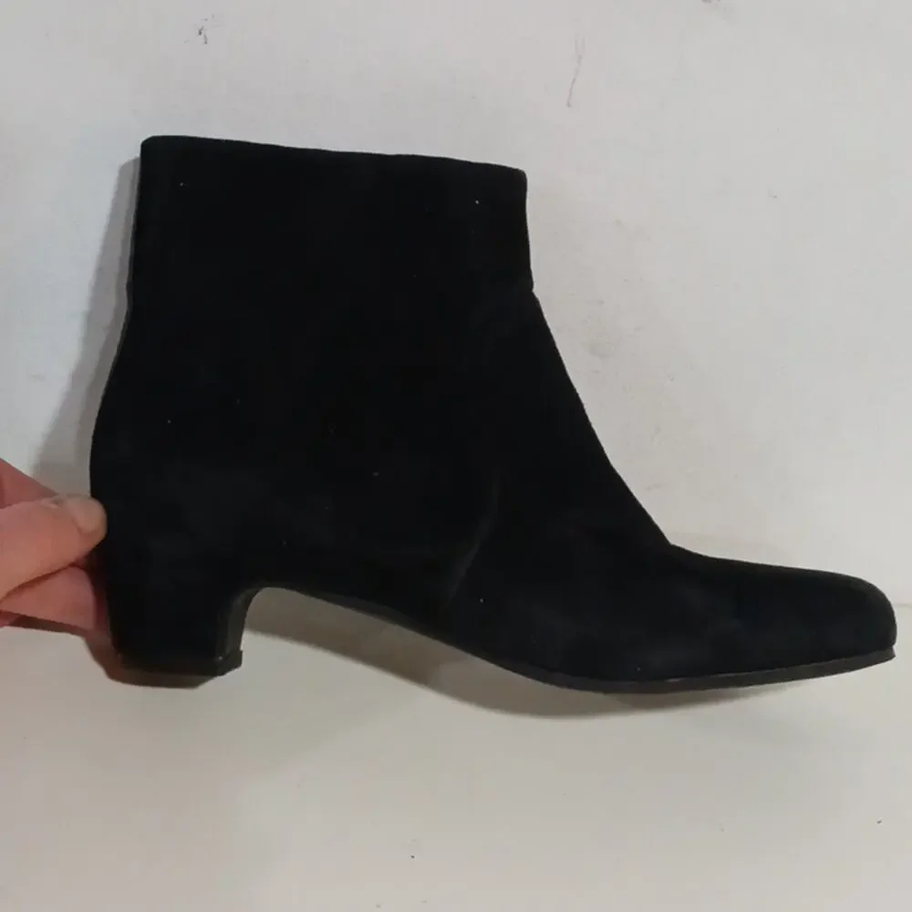 Eileen Fisher Prim Black Tumbled Nubuck Leather Booties Womans 7.5